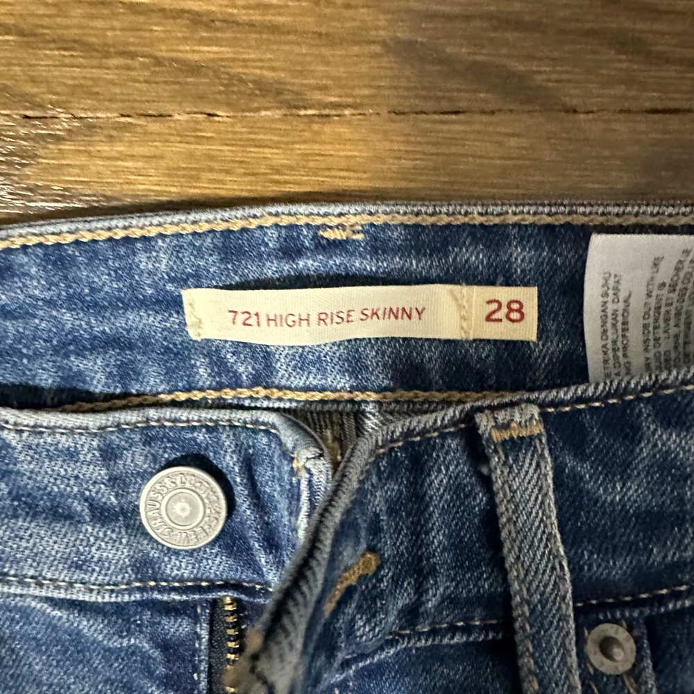 Levi 721 high rise skinny